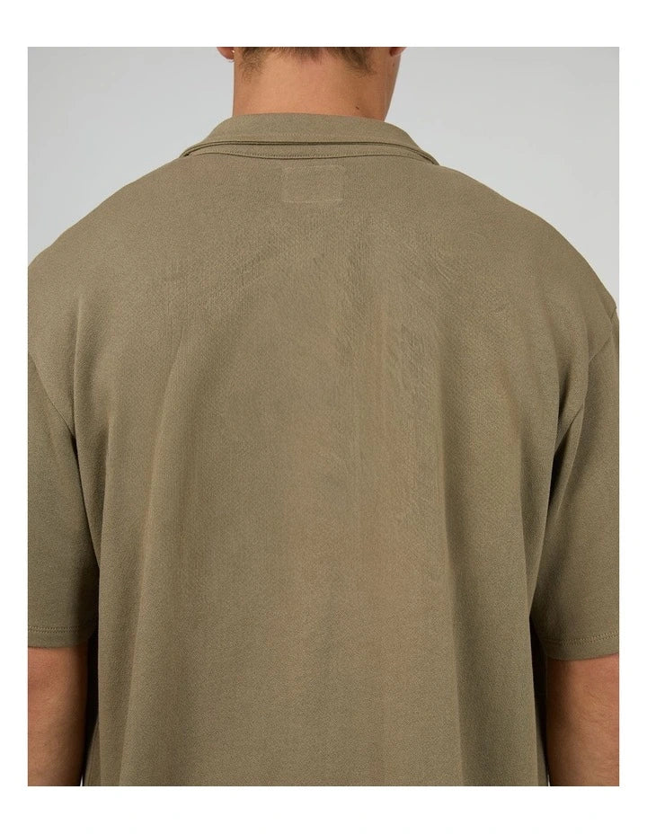 Silent Theory Rays Short Sleeve Shirt - Olive | Men's Relaxed Button‑Up Cotton Shirt