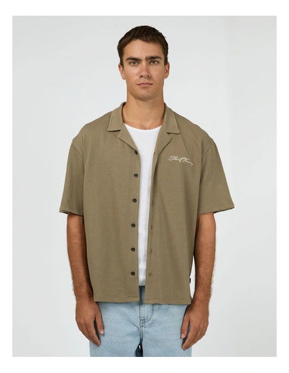 Silent Theory Rays Short Sleeve Shirt - Olive | Men's Relaxed Button‑Up Cotton Shirt