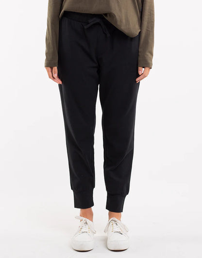 Silent Theory Falling Bricks Pants – Women’s Relaxed Streetwear Pants - Black