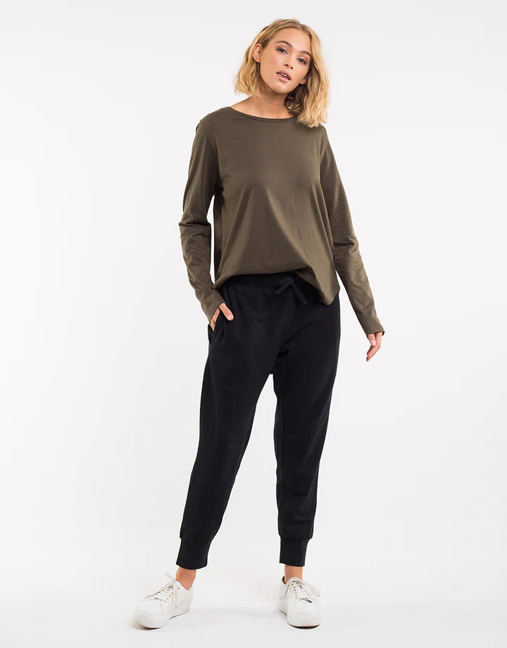 Silent Theory Falling Bricks Pants – Women’s Relaxed Streetwear Pants - Black