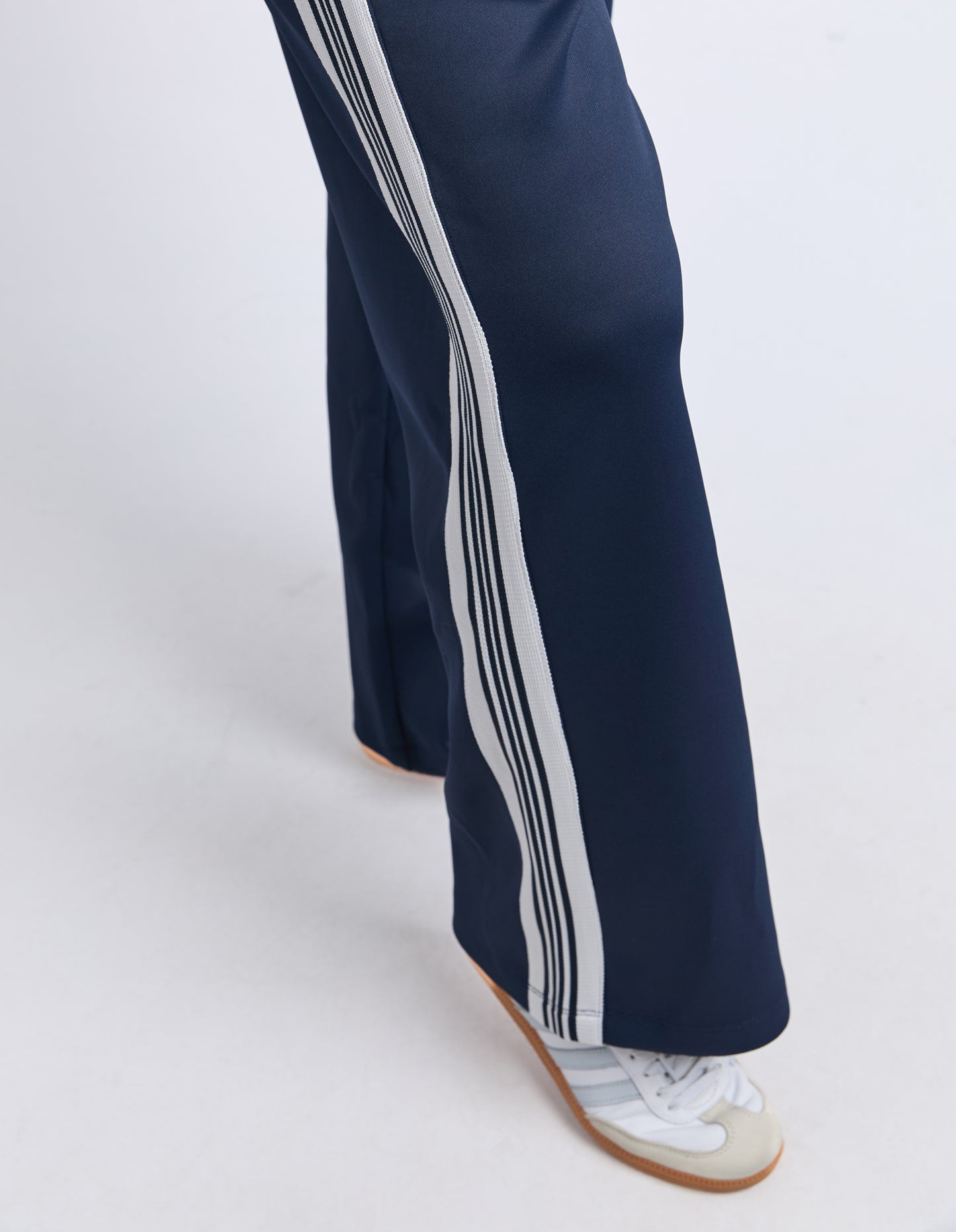 Elm York Pant - Classic Navy | Women’s Casual Wide Leg Cotton Pants