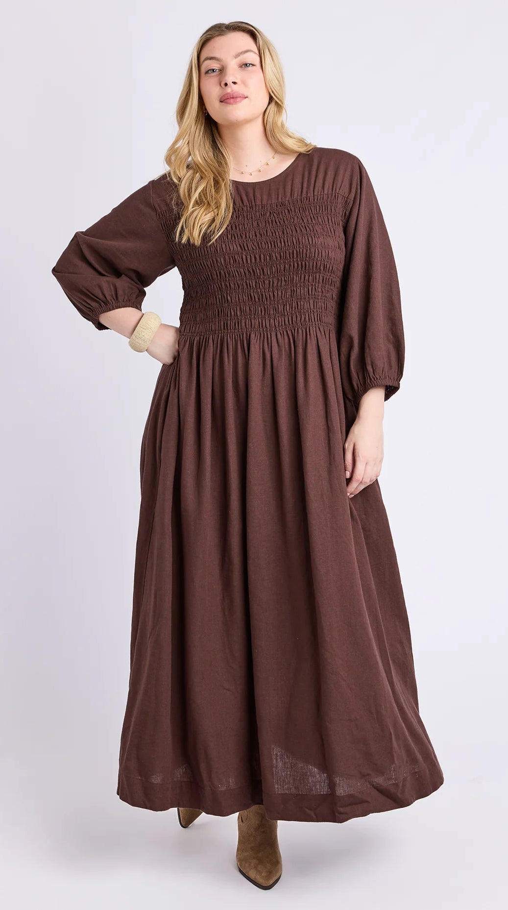 Elm Nora Shirred Dress - Chocolate | Women's Linen Blend Midi Dress