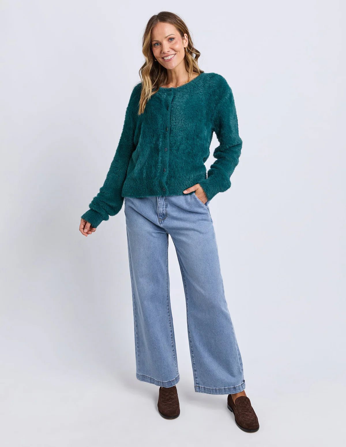 Teal fluffy knit cardigan – lifestyle look