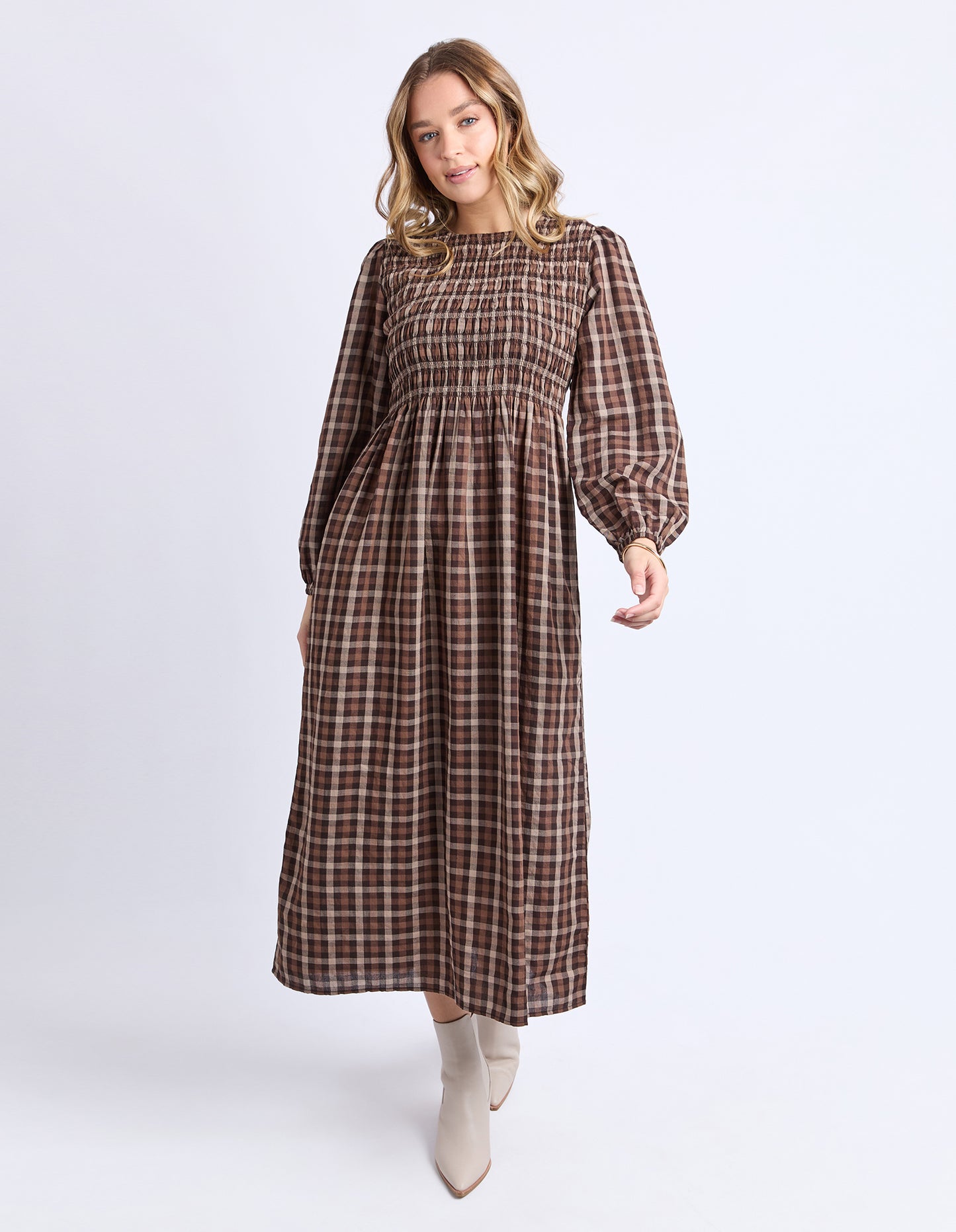 Foxwood Coco Check Dress - Coffee Check | Women's Everyday Shirred Midi Dress