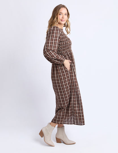 Foxwood Coco Check Dress - Coffee Check | Women's Everyday Shirred Midi Dress
