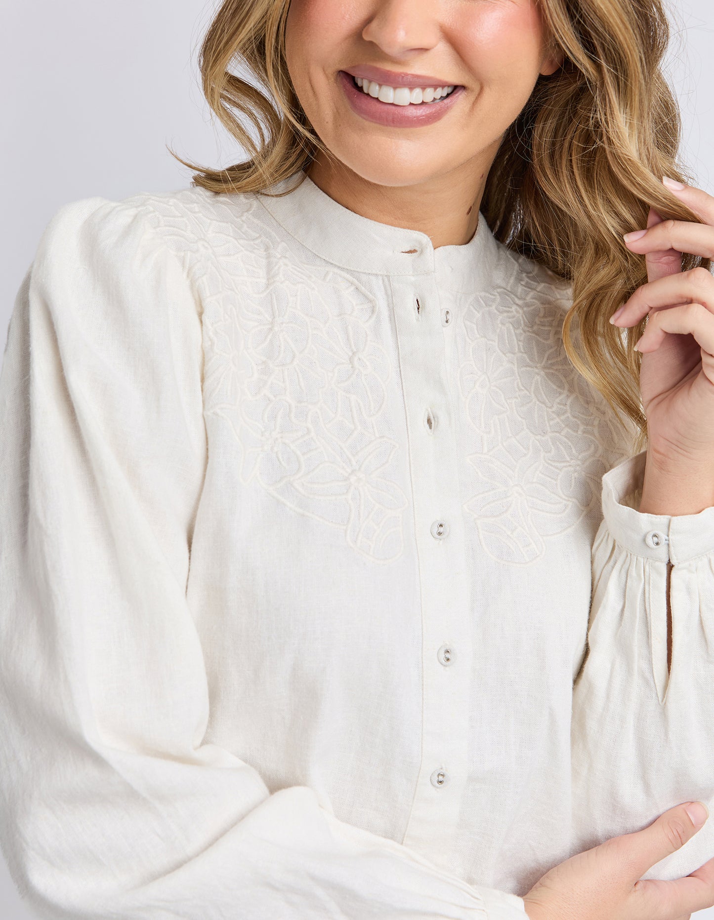 Foxwood Eleanor Top - Vintage White | Women's Linen Blend Embroidered Button Blouse