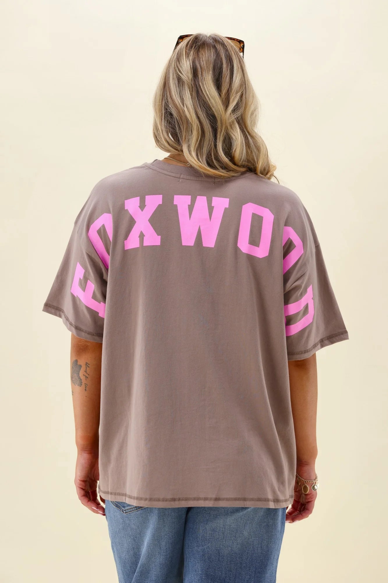 Foxwood Interval Tee - Brown & Bright Pink
