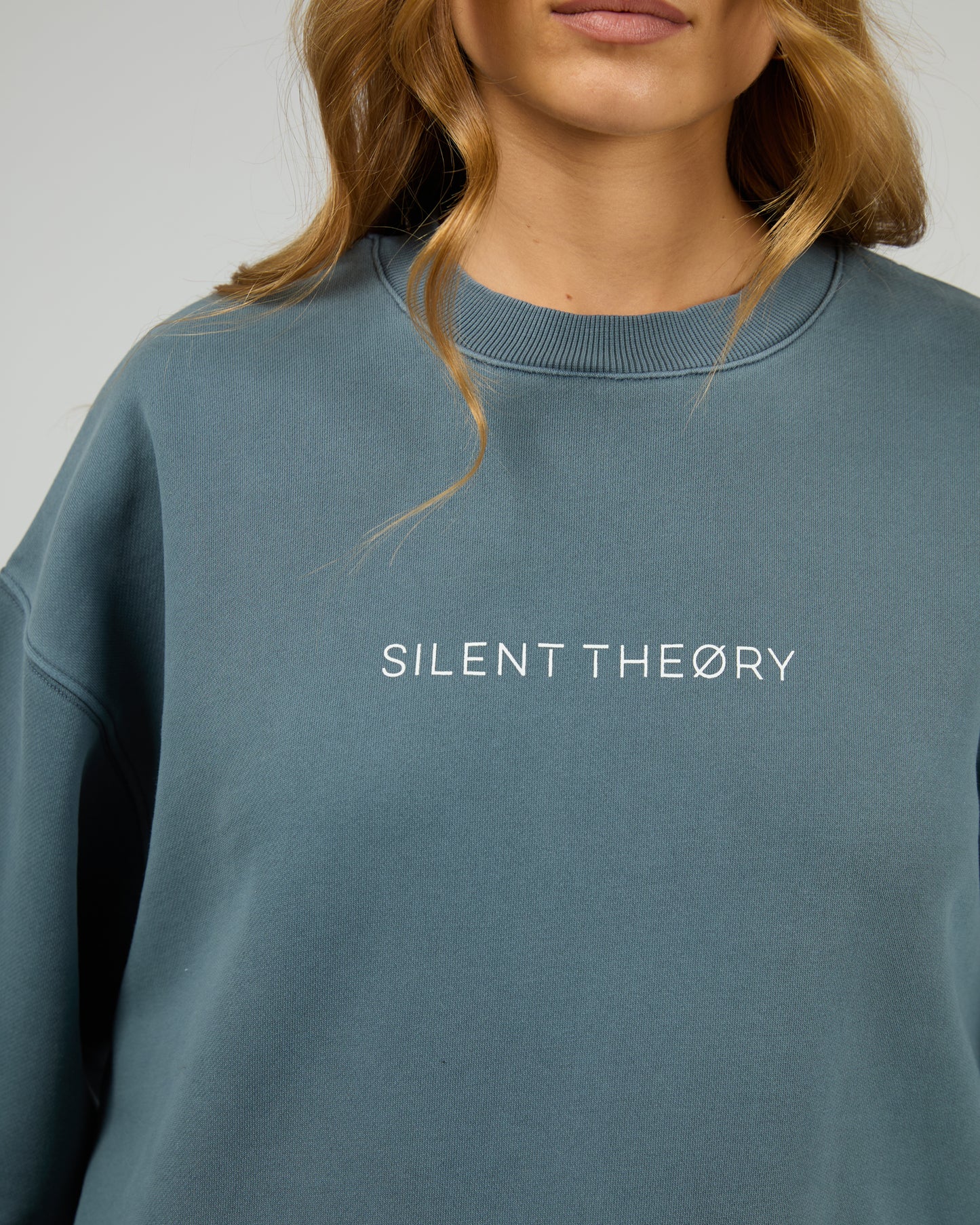 Silent Theory Logo Crew - Ink | Women's Soft Fleece Oversized Sweatshirt