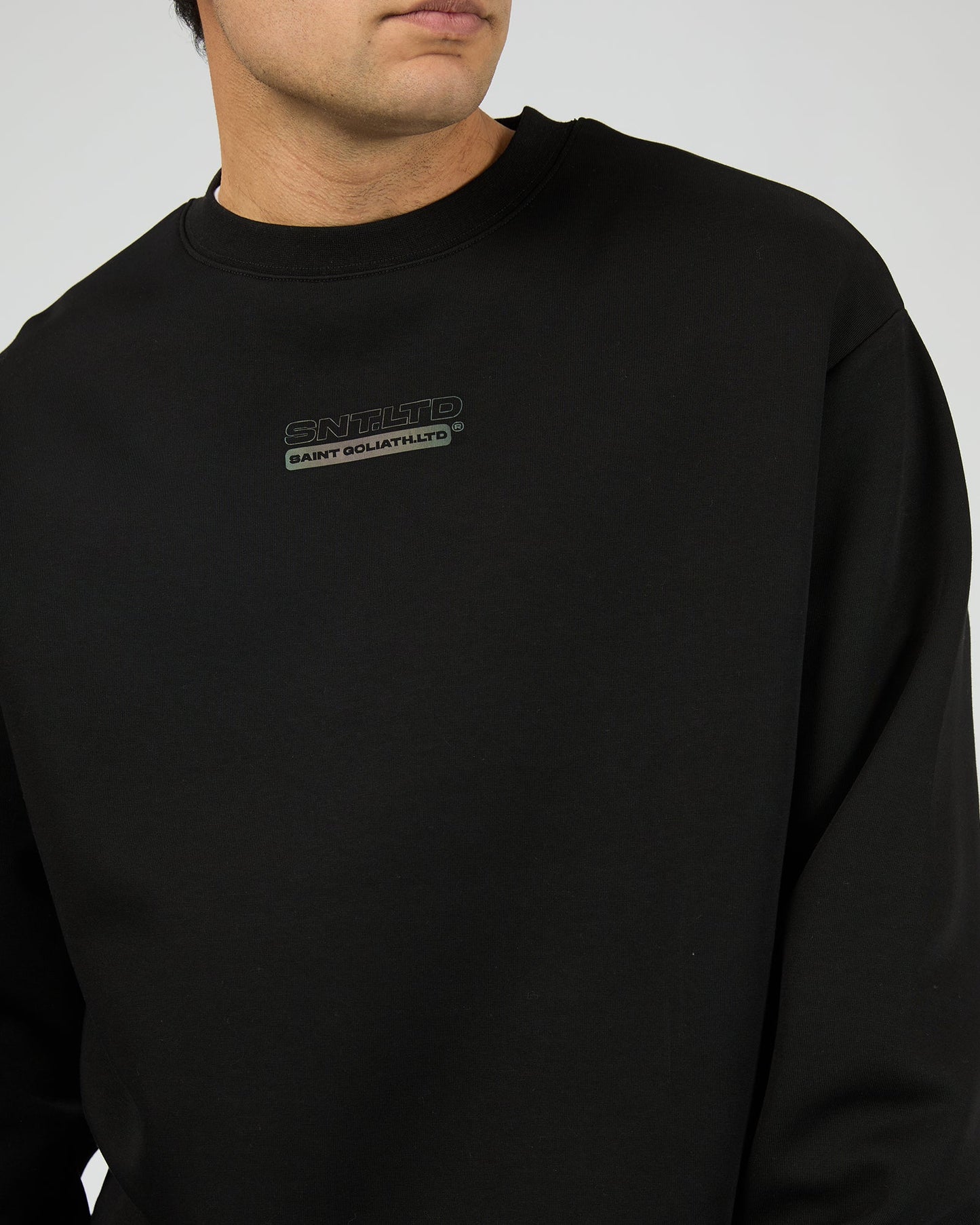 Men’s relaxed fit black fleece crew – St Goliath